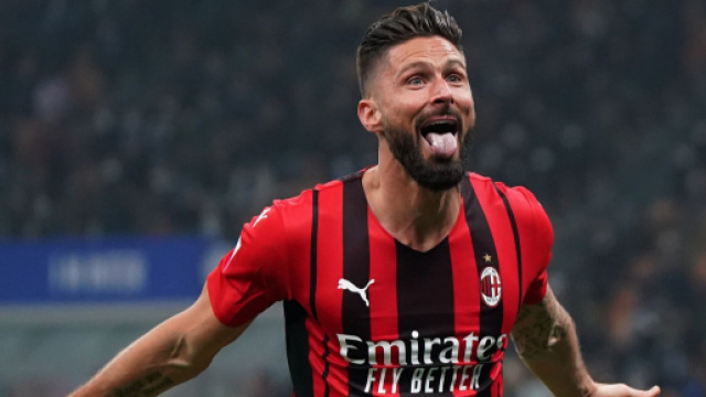 In foto Olivier Giroud, la prima scelta per l'attacco rossonero.