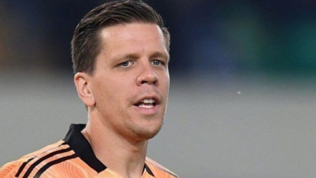 Juve, Szczesny piace al Bayern ma il portiere smentisce il trasferimento.