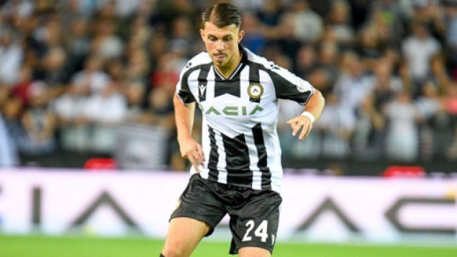 La Juventus valuterebbe come rinforzo per il centrocampo Lazar Samardzic.