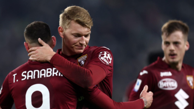 Inter, Schuurs se saltasse Pavard: Sanchez spinge per tornare, Lazaro al Torino.