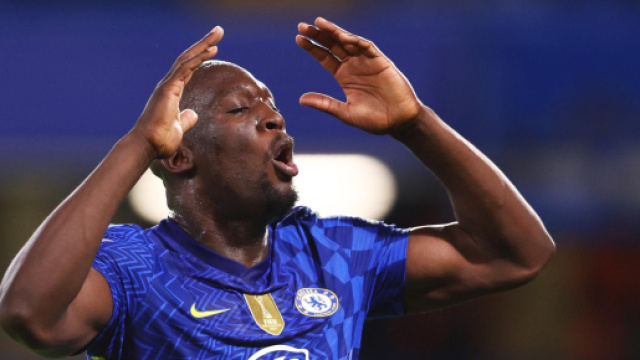Juventus, Allegri vorrebbe Lukaku, i tifosi no: 'Giocatore legnoso incapace di muoversi'