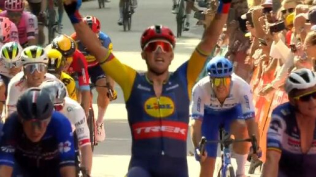 Ciclismo, Mads Pedersen vince la Classica di Amburgo.