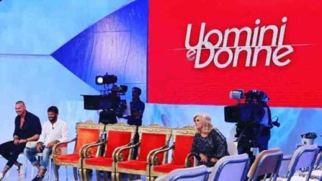 Uomini e donne, prime registrazioni: presentazione 4 tronisti, Armando verso la riconferma.