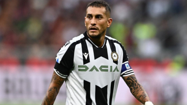 Inter, idea Pereyra per il centrocampo in caso di partenza di Sensi.