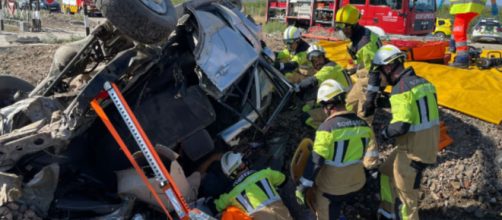 Los bomberos excarcelaron a los dos heridos (Twitter/cordobafire)