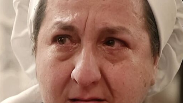 La Promessa, trame 30-31 agosto: Simona dubita di Camilo, Cruz addormenta Jimena.