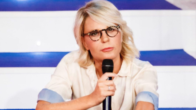 Uomini e Donne: annullate le riprese del 25 agosto per motivi legati a Maria De Filippi