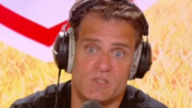J&eacute;r&ocirc;me Rothen dans son &eacute;mission sur RMC (capture Twitter @Rothensenflamme)