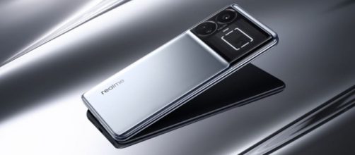 Design do GT 5 impressiona. (Reprodu&ccedil;&atilde;o/Realme)