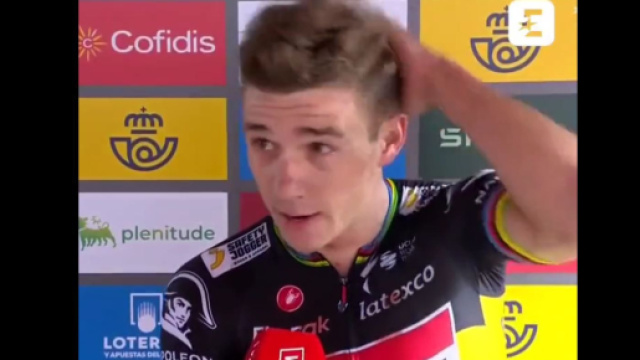 Ciclismo, Remco Evenepoel all'arrivo di Arinsal.