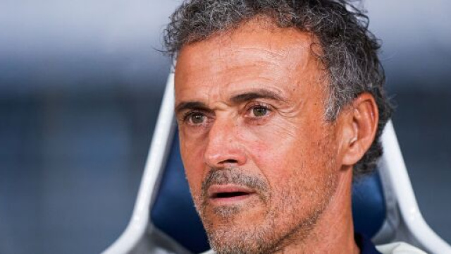 Luis Enrique en forme pour ses d&eacute;buts au PSG. (screenshot Twitter - @ActuFoot_)