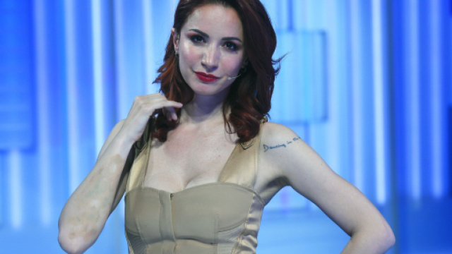 Colore capelli Autunno 2021: il rosso di Andrea Delogu &egrave; tendenza - elle.com