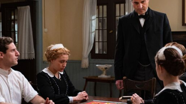 La Promessa, episodi 4 e 5 settembre: un nuovo maggiordomo arriva alla tenuta.