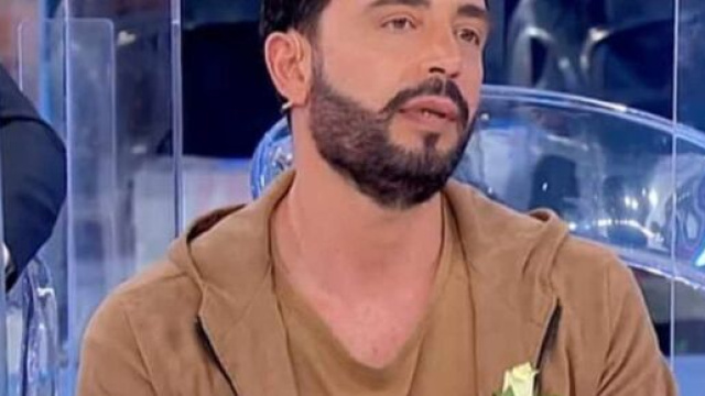 Uomini e donne, Armando rompe il silenzio.