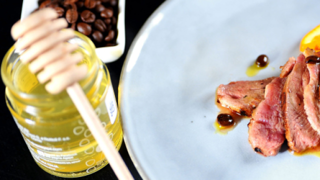 Anatra all'arancia: un piatto dal sapore unico.