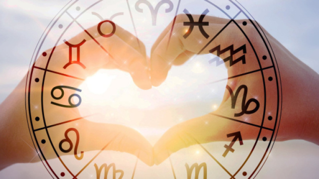 L'oroscopo e posizioni weekend 2 e 3 settembre, amore: Leone sereno.