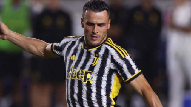 Mercato Juve, West Ham su Kostic