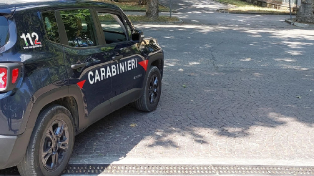 U&D, Marco Arduini &egrave; stato arrestato per maltrattamenti alla compagna 19enne.