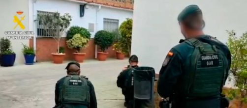 Los dos sospechosos tienen nacionalidad espa&ntilde;ola (Twitter/guardiacivil)