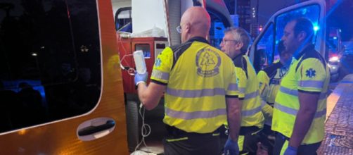 Los implicados en la pelea presentaron cortes en la cara, piernas, brazos y cabeza (Twitter/EmergenciasMad)