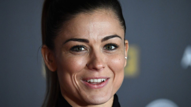 Laure Boulleau lors de la c&eacute;r&eacute;monie du Ballon d'Or (capture Twitter @canalplus)