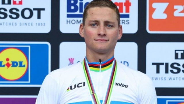 Ciclismo, Mathieu Van der Poel debutta in maglia iridata il 3 settembre.