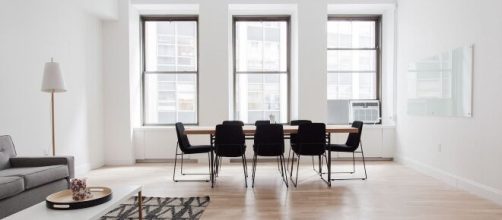 Uma decora&ccedil;&atilde;o minimalista &eacute; cl&aacute;ssica para v&aacute;rios signos (Reprodu&ccedil;&atilde;o/Pixabay)