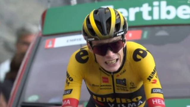 Ciclismo, Jonas Vingegaard ha stabilito il nuovo record di scalata del Tourmalet.