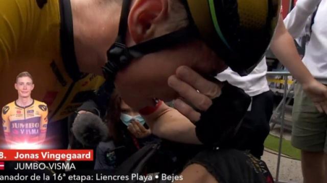 Vuelta Espa&ntilde;a, Jonas Vingegaard al traguardo di Bejes.