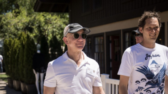 Amazon, Apple e Walmart sarebbero interessate a quote di minoranza della Juventus.