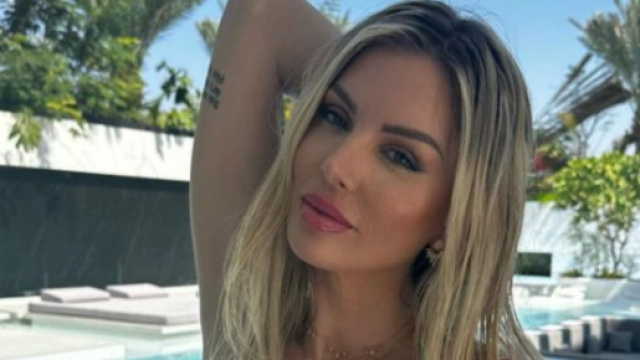 Jessica Thivenin a choqu&eacute; son mari avec ses fautes d'orthographe (Screenshoot Twitter@GossipRoomOff)