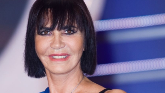 Grande Fratello, Fiordaliso sbotta in tugurio: 'Qui &egrave; tutto zozzo', 5 richiami dagli autori.