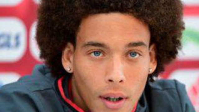 Il centrocampista Axel Witsel piace alla Juve.