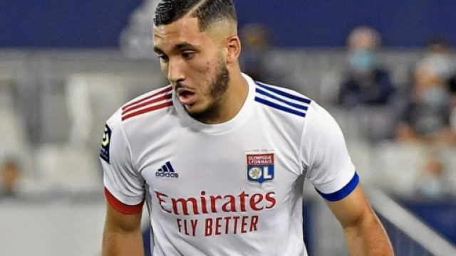 In foto Rayan Cherki, centrocampista del Lione..