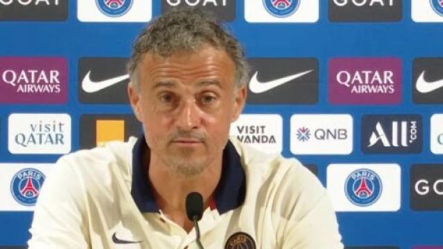 Luis Enrique en forme pour ses d&eacute;buts au PSG. (screenshot Twitter - @panams75_)