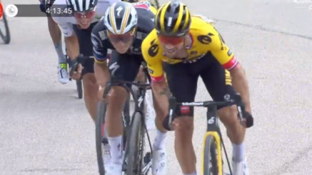 Vuelta Espa&ntilde;a, la vittoria di Primož Roglič a Xorret de Cat&iacute;.