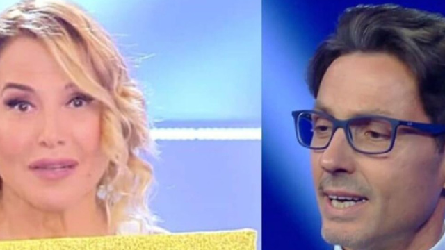 Barbara d'Urso resta fuori da Mediaset ed &egrave; polemica: 'Pier Silvio sta sbagliando tutto'.