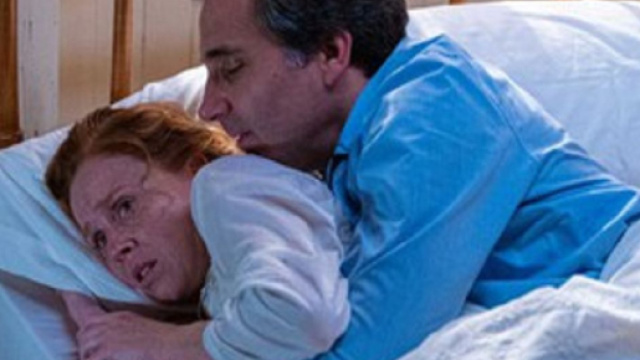 La Promessa, trame spagnole: Pia scopre di essere stata avvelenata dal marito Gregorio.