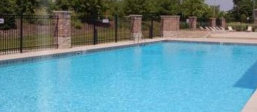 La ni&ntilde;a casi pierde la vida tras acudir a su clase de nataci&oacute;n (WikimediaCommons)