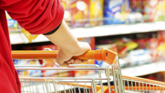 Protocollo d'intesa per lotta all'inflazione: sconto del 10% nei supermercati.