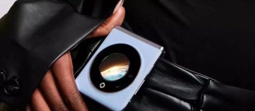 Tecno Phantom V Flip (Divulga&ccedil;&atilde;o/Tecno)