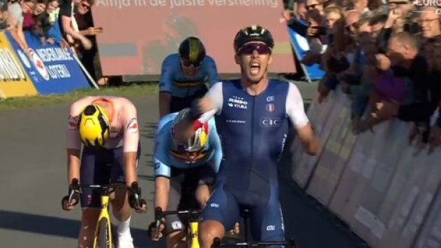 Ciclismo, la vittoria di Christophe Laporte agli Europei.