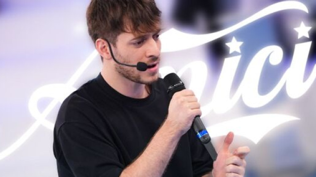 Holden, allievo di Amici 23 &copy; Blasting News Creative Department.