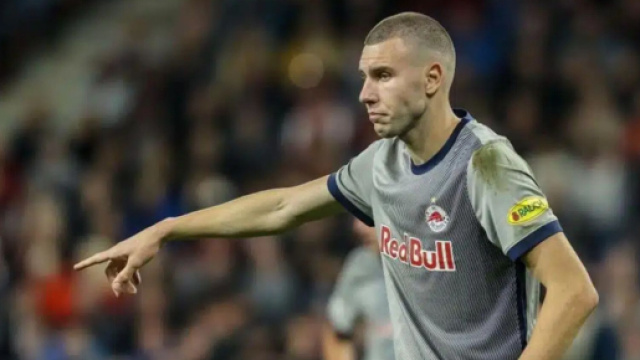 La Juventus starebbe valutando l'acquisto di Pavlovic a gennaio.