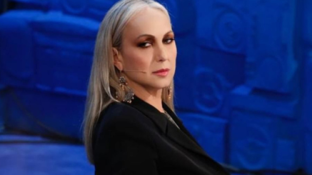 Amici 23, la maestra Celentano detta le regole: pulizia, puntualit&agrave;, sonno e peso forma.