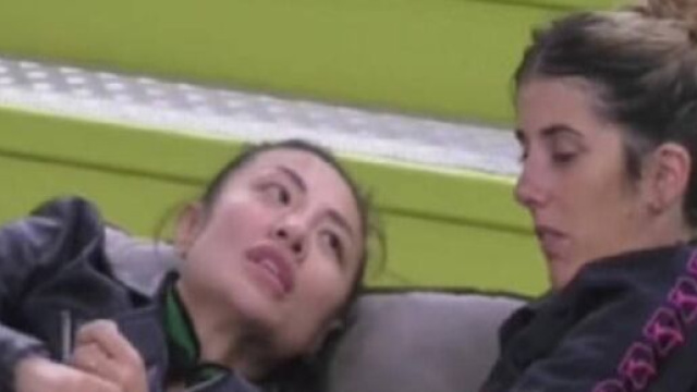 GF, Rosy a Giselda: 'Facciamo un gioco, non devi fare la finta svampita'.