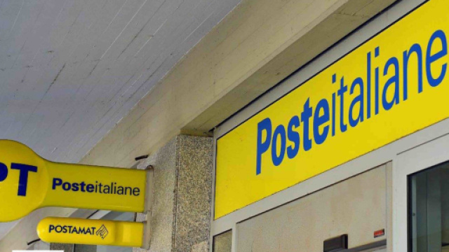 Poste Italiane assume sportellisti in varie regioni a tempo indeterminato.