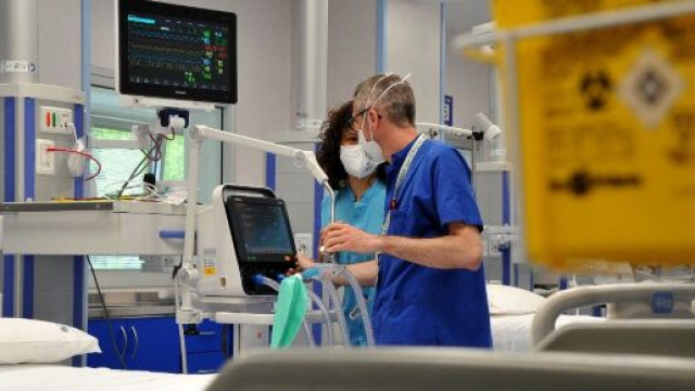 Catanzaro, arrestato infermiere per abusi in corsia (immagini di repertorio).