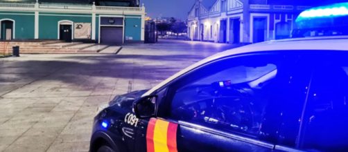 La joven dijo que su padre presuntamente comenz&oacute; los abusos cuando ella ten&iacute;a 15 a&ntilde;os (X, @policia)