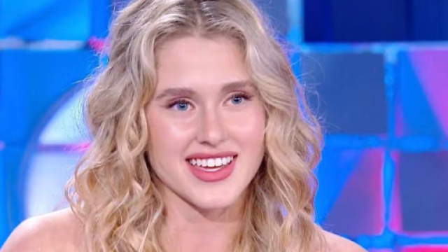 Amici 23, Isobel professionista e fan scontenti: 'Perch&eacute; sei rimasta l&igrave;, hai tanto talento'.